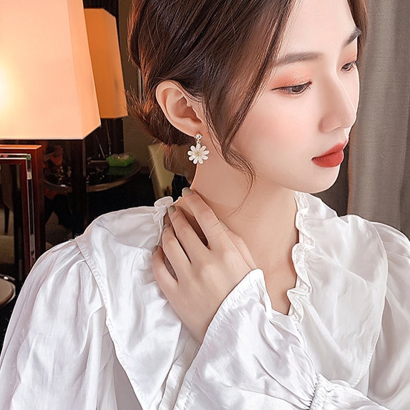 美人度アップ チャーミング 合わせやすい イアリング アクセサリー<ins-3066>