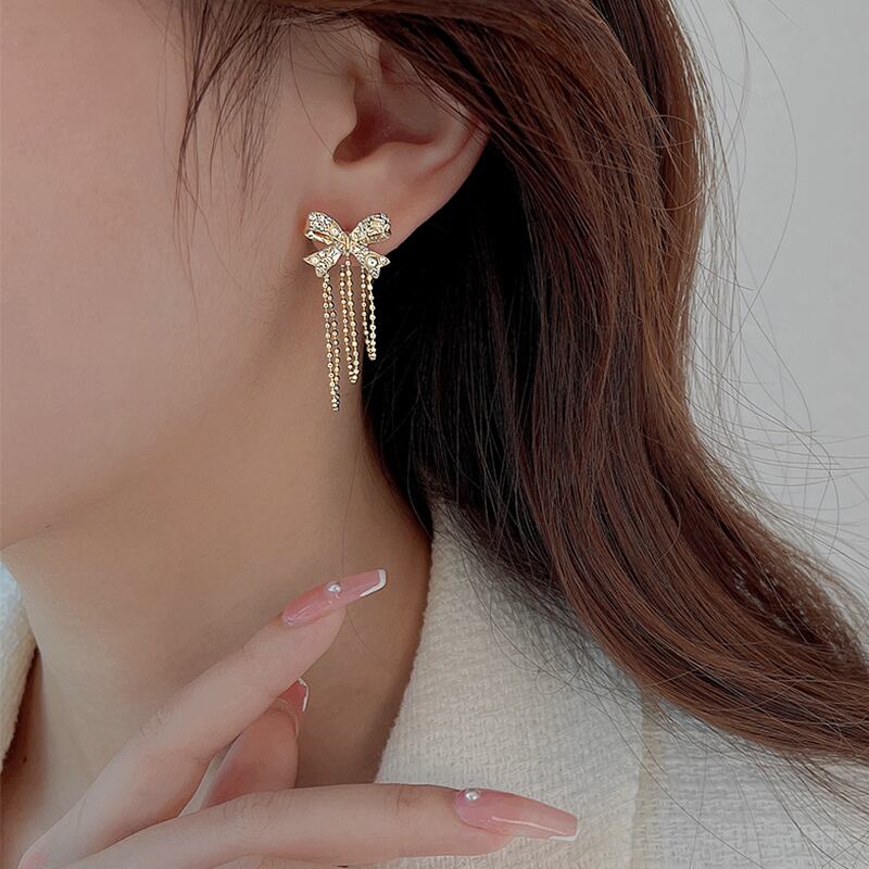 個性的なデザイン オシャレ度満点 高級感溢れる イアリング アクセサリー<ins-2983>