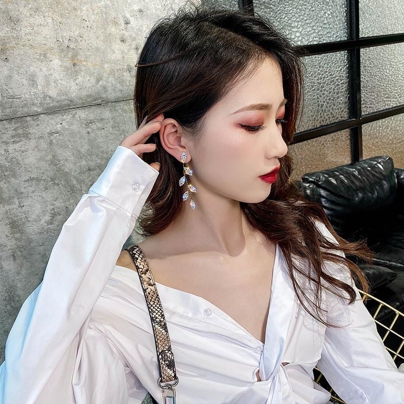 高級感溢れる 気質溢れる 女性力を高める ピアス アクセサリー<ins-3652>